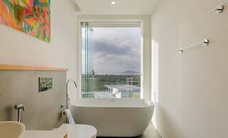 Yamu Hills Panoramic Ocean View 6 Bed Luxury Vila
