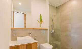 Yamu Hills Panoramic Ocean View 6 Bed Luxury Vila