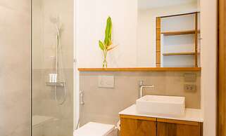 Yamu Hills Panoramic Ocean View 6 Bed Luxury Vila