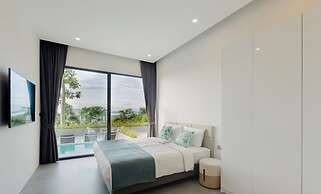 Yamu Hills Panoramic Ocean View 6 Bed Luxury Vila