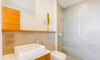 Yamu Hills Panoramic Ocean View 6 Bed Luxury Vila