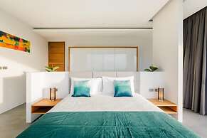 Yamu Hills Panoramic Ocean View 6 Bed Luxury Vila