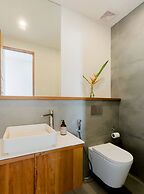 Yamu Hills Panoramic Ocean View 6 Bed Luxury Vila