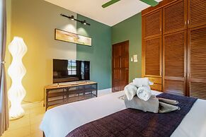 Kesorn Charming Authentic Thai Pool Villa Phuket