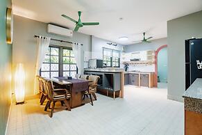 Kesorn Charming Authentic Thai Pool Villa Phuket