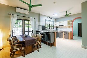 Kesorn Charming Authentic Thai Pool Villa Phuket