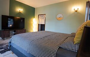 Kesorn Charming Authentic Thai Pool Villa Phuket