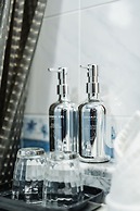 Kesorn Charming Authentic Thai Pool Villa Phuket