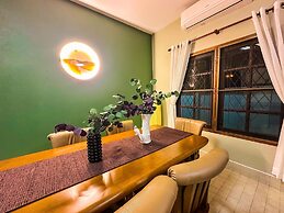 Kesorn Charming Authentic Thai Pool Villa Phuket