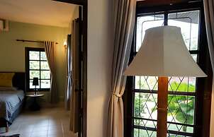 Kesorn Charming Authentic Thai Pool Villa Phuket