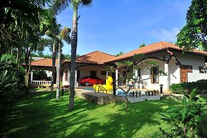 Kesorn Charming Authentic Thai Pool Villa Phuket