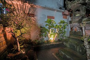 Shana Homestay by EPS