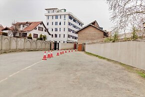 Treebo Vitasta Villa