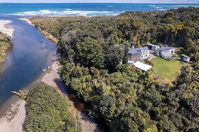 Waitutu Forest Lodge