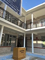 HOM House of MannMauji Riverside