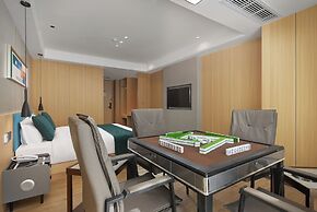 ALL IN LIGHT LUXURY HOTEL