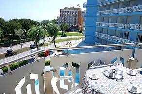 Nice Apartment With Shared Pool