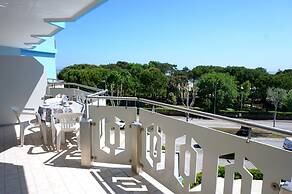 Nice Apartment With Shared Pool