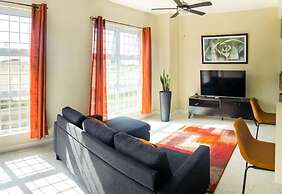 Suite Tangerine Classy Conveniently Located