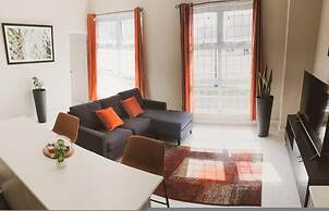 Suite Tangerine Classy Conveniently Located