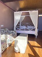 Small Victories Mountain Stay