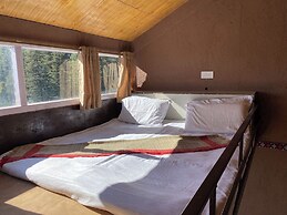 Small Victories Mountain Stay