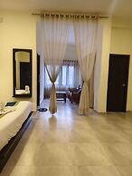 Holiday Highlight By Golden Castle Hotel