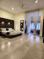 Holiday Highlight By Golden Castle Hotel