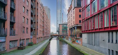 Spacious City Centre Apartment