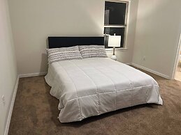 Balmoral Lakeside 5br 4ba House