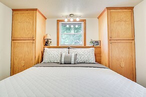 Pet-friendly Cabin w/ Dock & Lake Views in Edwards