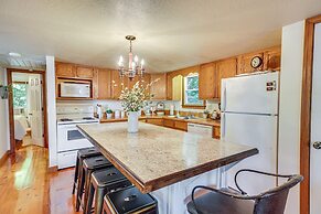 Pet-friendly Cabin w/ Dock & Lake Views in Edwards