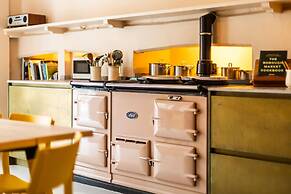 Grand Georgian Townhouse With Garden