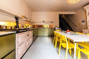 Grand Georgian Townhouse With Garden