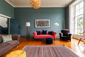 Grand Georgian Townhouse With Garden