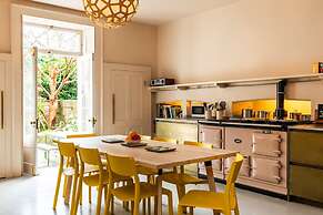 Grand Georgian Townhouse With Garden