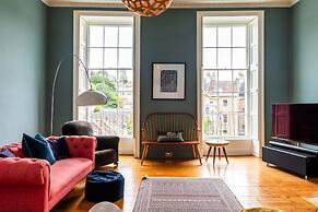 Grand Georgian Townhouse With Garden