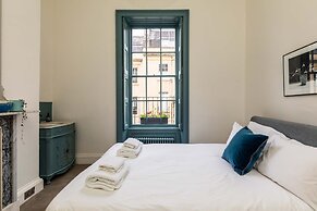 Grand Georgian Townhouse With Garden