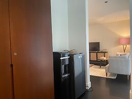 Martini Suites & Villa