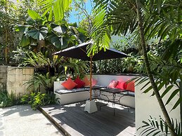 Martini Suites & Villa