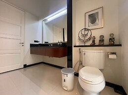 Martini Suites & Villa