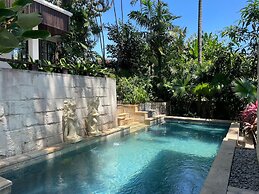 Martini Suites & Villa