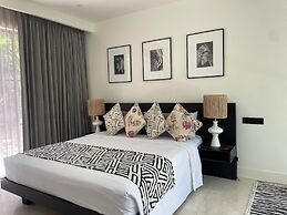 Martini Suites & Villa