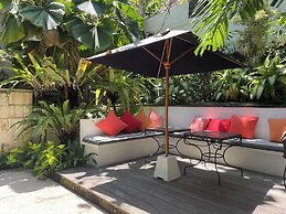 Martini Suites & Villa