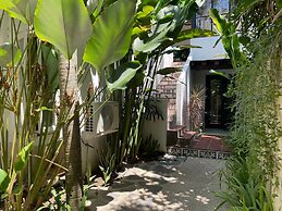 Martini Suites & Villa