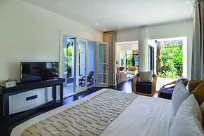 Martini Suites & Villa