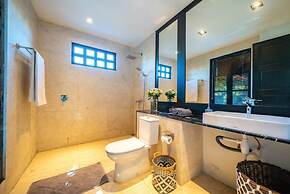 Martini Suites & Villa