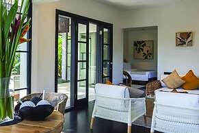 Martini Suites & Villa