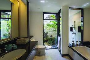 Martini Suites & Villa