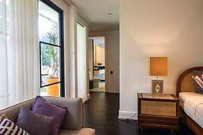 Martini Suites & Villa